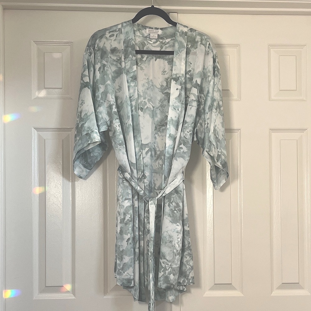 Jenny Yoo Floral Kimono in Green and White